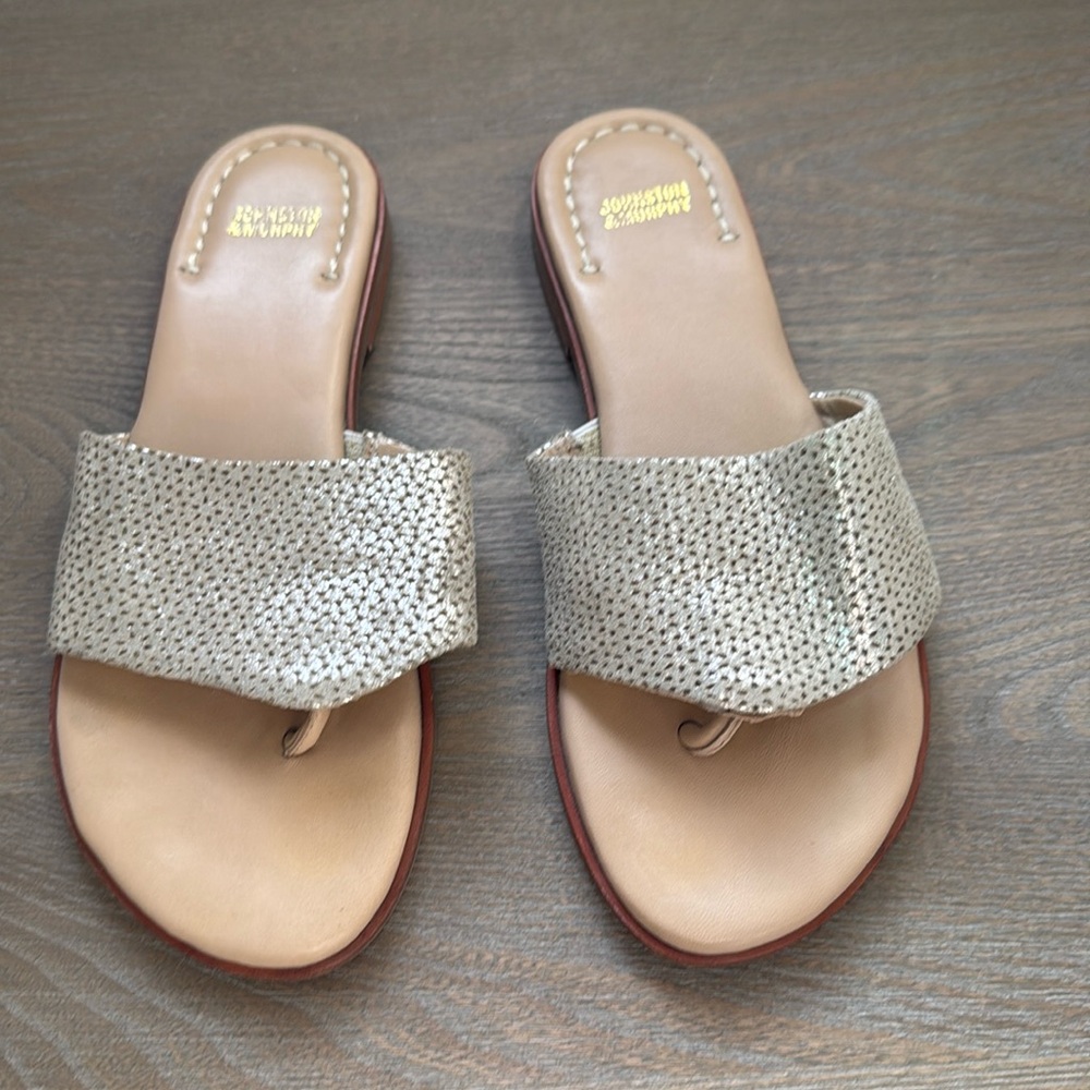 Johnson & Murphy champagne sandal slide size 7